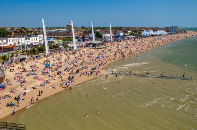 Seafront Suites - Close To Beach, Train Station & Southend Airport Southend-on-Sea Zewnętrze zdjęcie